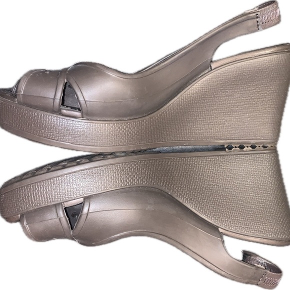 Crocs Farrah Chocolate Brown Slingback Foam Wedge Peep Toe Sandals Heels 10 W - Picture 2 of 8